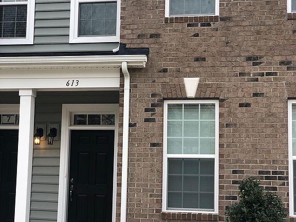 4th image of 613 Freeman Dr Unit 6