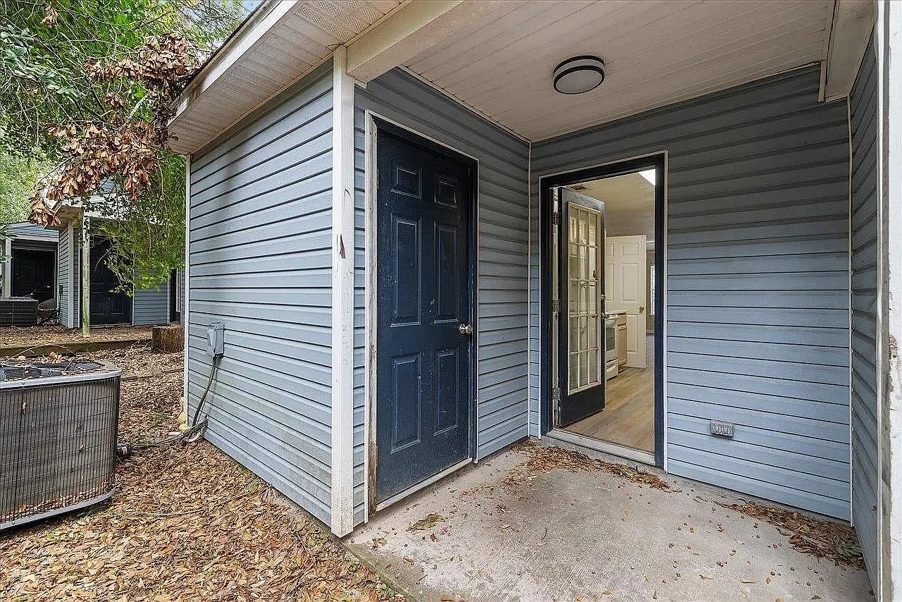 4 bed, 1280 sqft, $1,900 — Photo 4