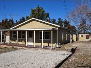 8 Random Rd, Marion, KS 66861