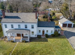 139 W Neck Rd, Huntington, NY 11743