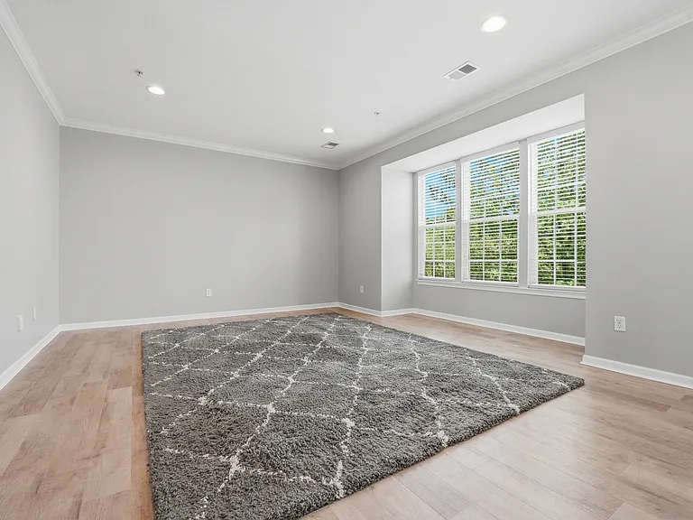 2305 Pointe View Dr — Photo 14