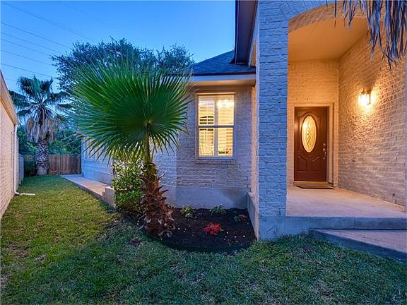 5th image of 35 Muirfield Greens Ln