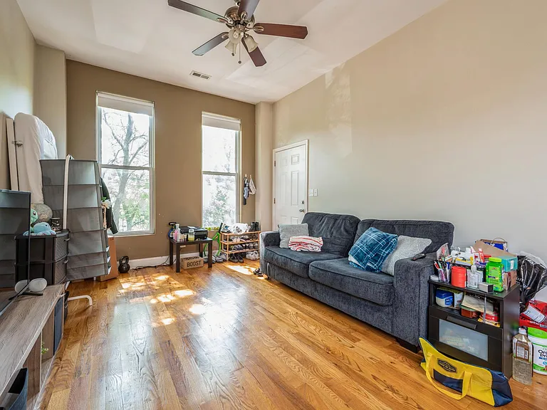 921 S Oakley Blvd #2 — Photo 7