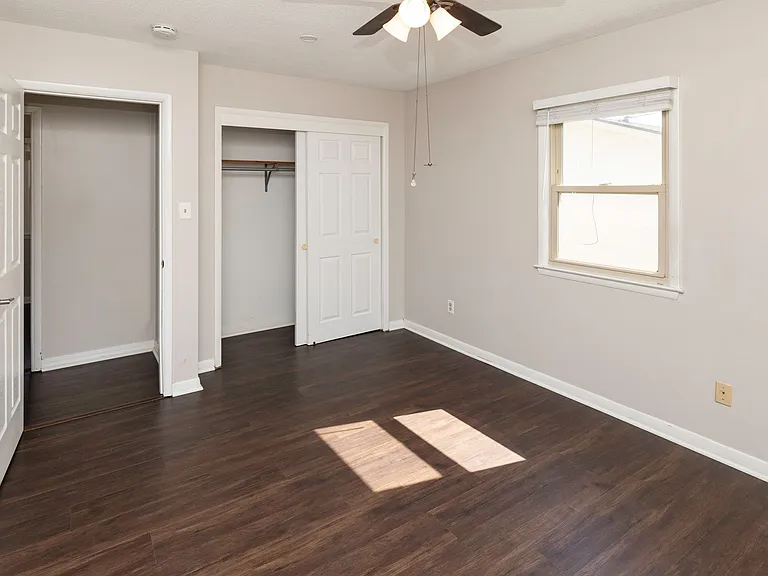 3815 Hillcrest Dr — Photo 18