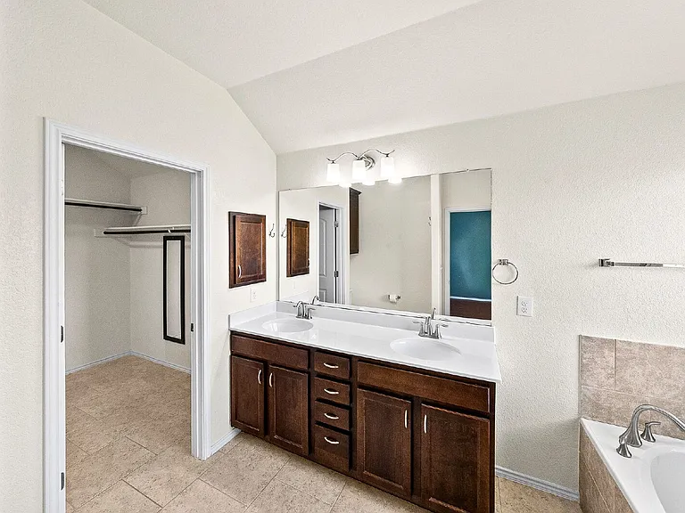6097 Heron Dr — Photo 18