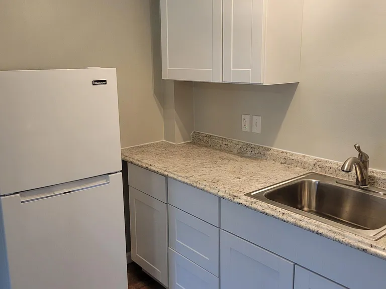 5916 Lago Vista Way #B — Photo 4