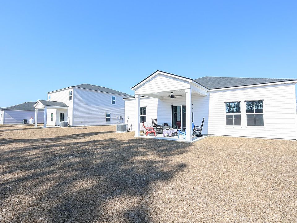 2nd image of 244 Carolina Lakes Blvd.