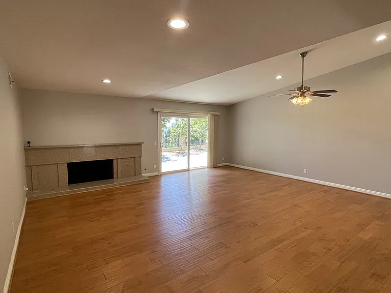 19106 Merion Dr — Photo 7
