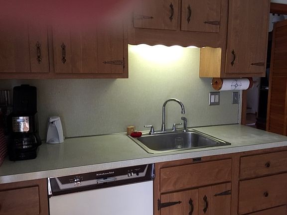 3rd image of 13 Hawthorn Dr