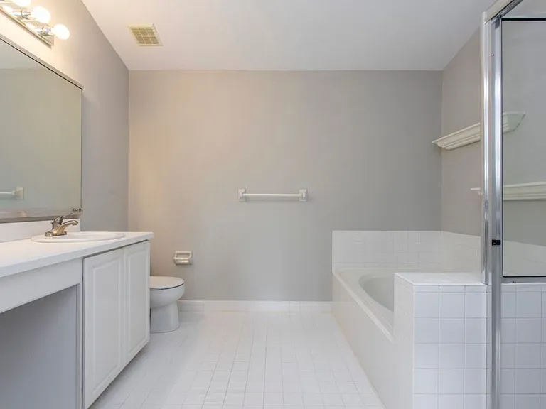 105 Farrington Ct — Photo 12