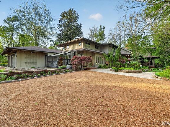 3rd image of 57 Log Cabin Dr