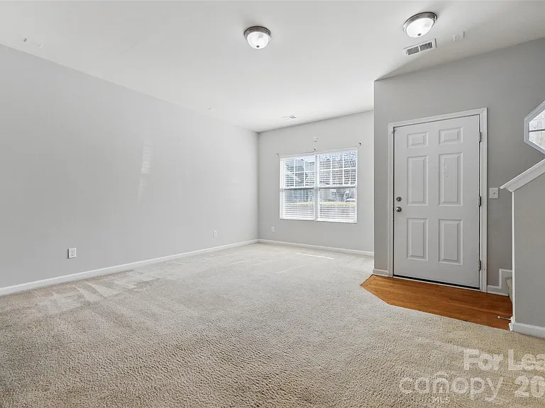 4226 Lotts Pl — Photo 5