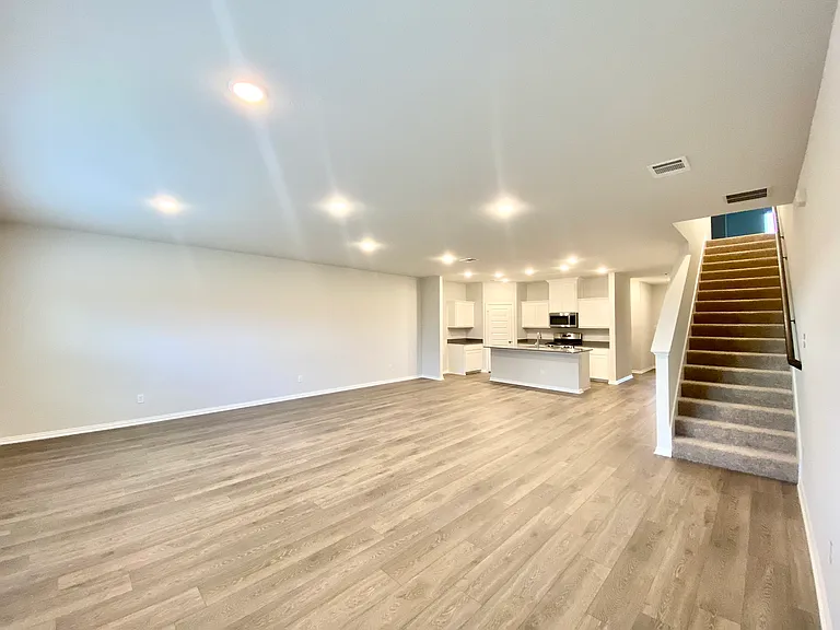 615 Metallic Tree Ln — Photo 12