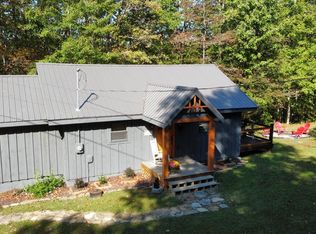 374 Church Branch Ln, Campton, KY 41301