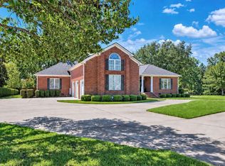 1010 River Pointe Dr, Albany, GA 31701
