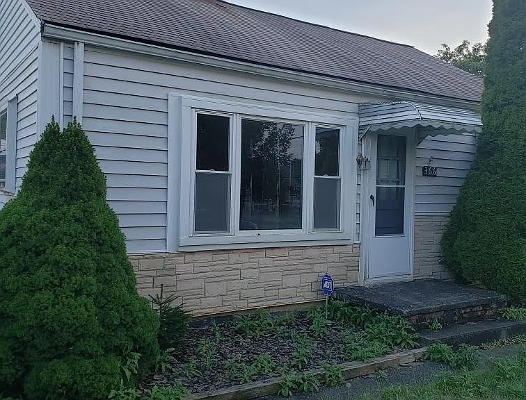 366 Avery Ave — Photo 1