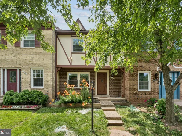 14855 Leicester Ct, Centreville, VA 20120