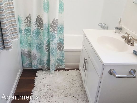 2nd image of 9212 Burke St APT 26