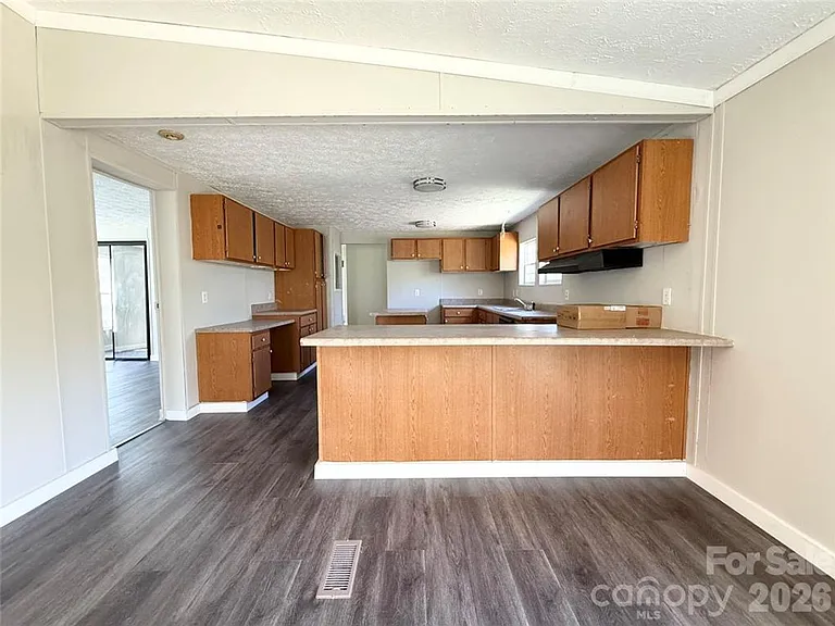 129 Reed St — Photo 8
