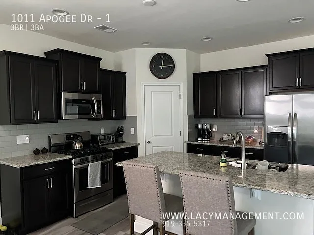 1011 Apogee Dr #1 — Photo 6