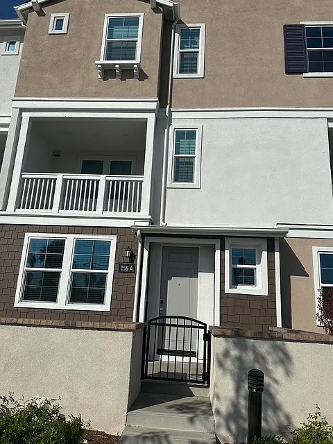 Building Photo - 155 W La Palma Ave #4