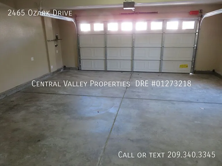 2465 Ozark Dr — Photo 15
