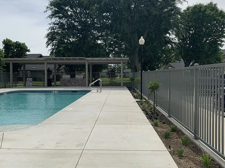 Greenhaven Apts. — Photo 2