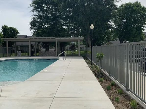 Greenhaven Apts.