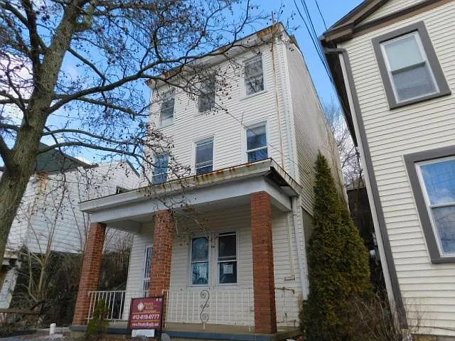 3230 Rothpletz St photo 1