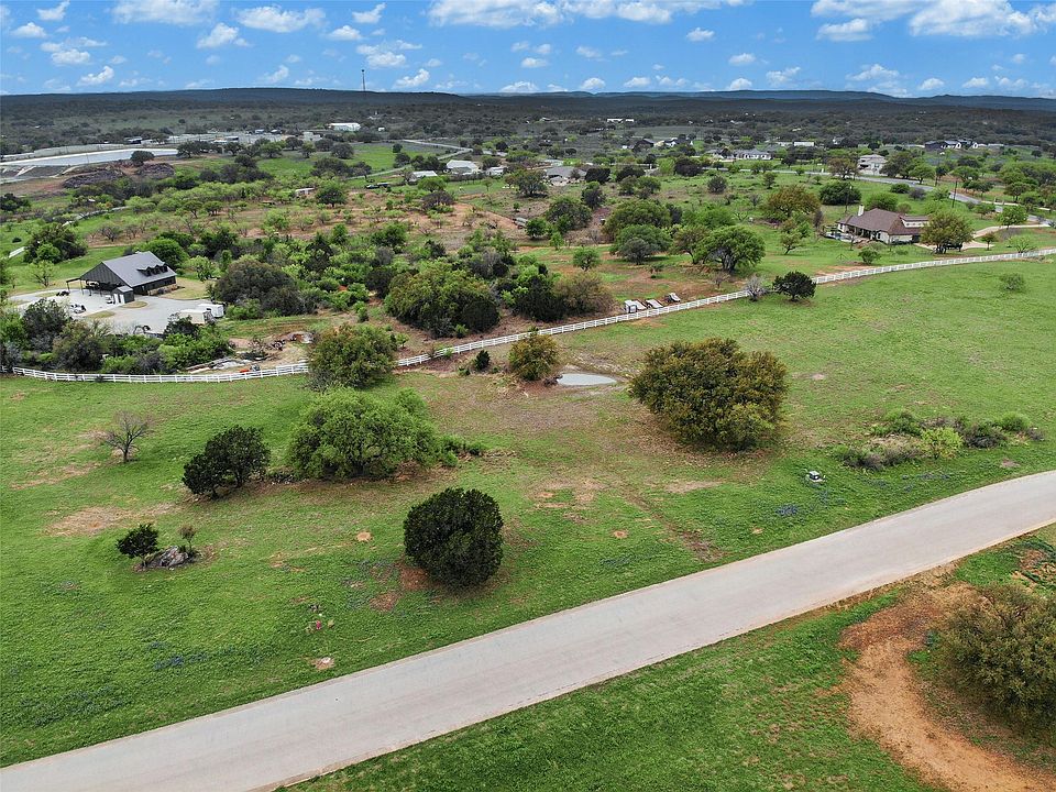 1st image of 26 Westgate Loop