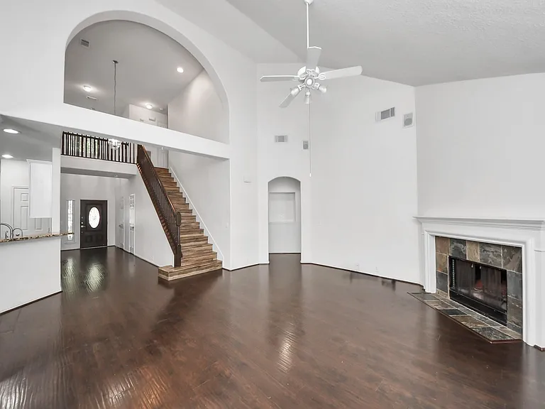 20510 Pioneer Bend Ct — Photo 6