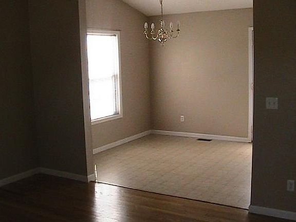 4th image of 104 Mockingbird Pl