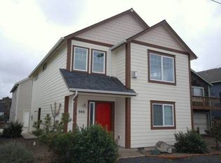 946 NW High St, Newport, OR 97365