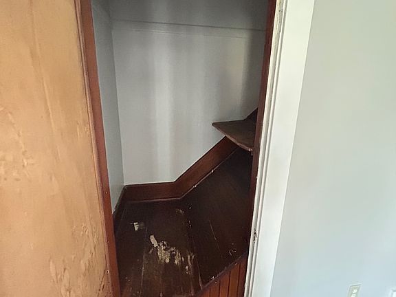 4th image of 543 E Avondale Ave #1
