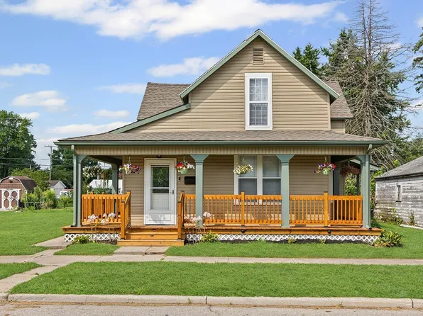218 Dewey St, Monticello, IN 47960