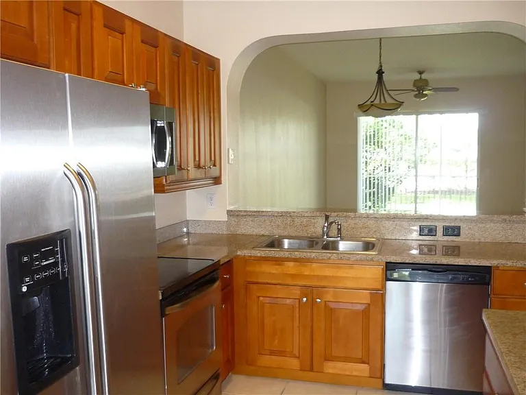 3500 Oaks Clubhouse Dr — Photo 20