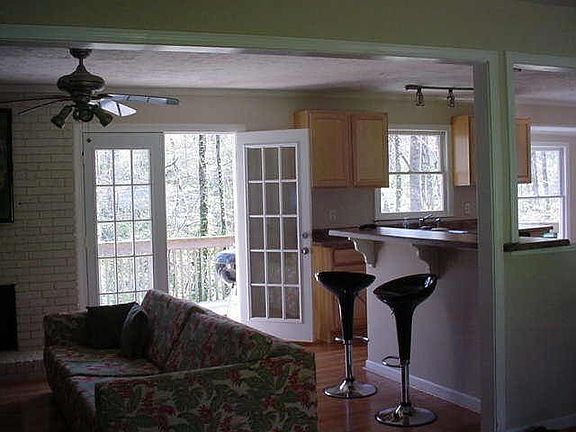 Family - Breakfast Area