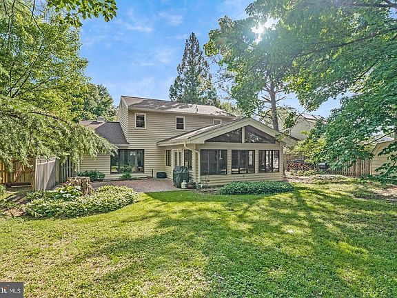 4th image of 12715 Taustin Ln