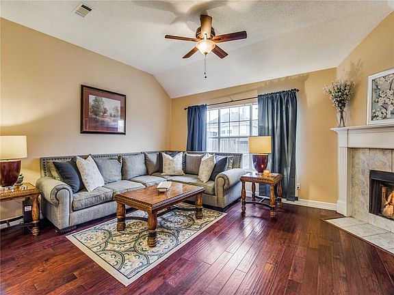 4th image of 5101 Vineyard Ln