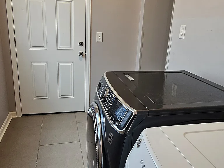 1711 N Mayfield Ave #1 — Photo 12