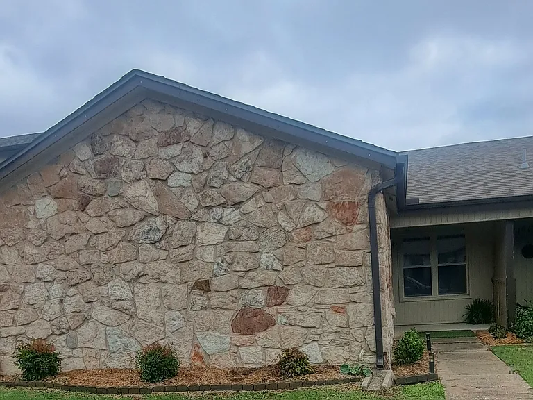 The front of this 1 level unit.