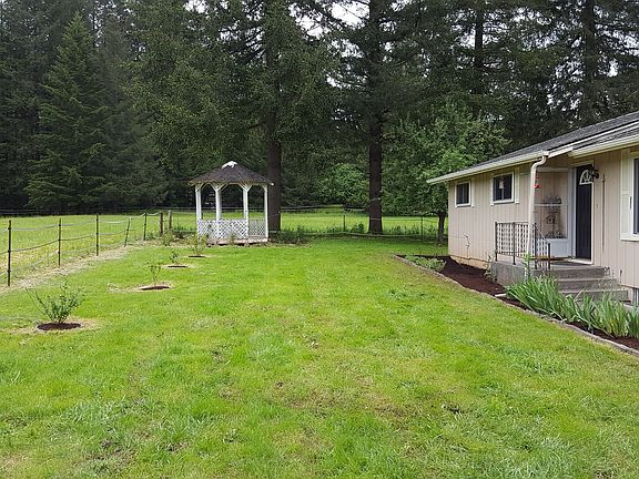 2nd image of 23019 NE 109th St