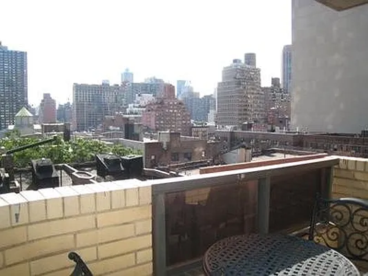 Rented by Douglas Elliman | media 38