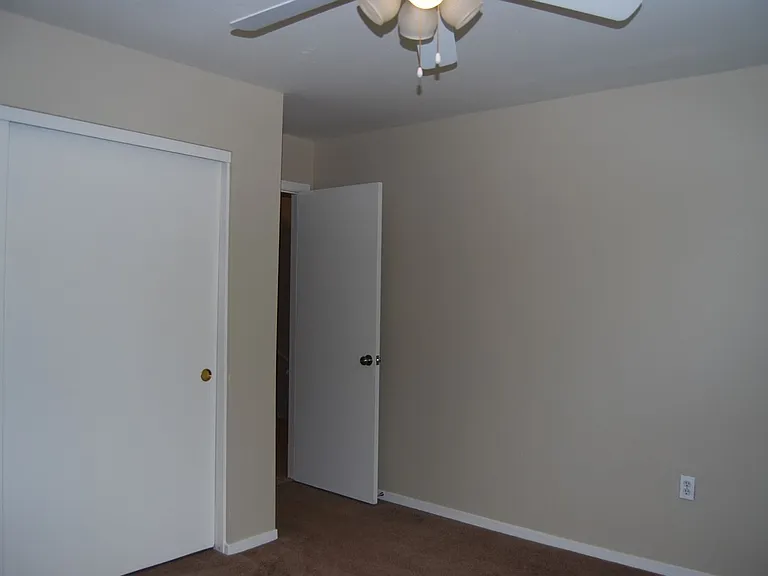 4935 Golden Springs Dr — Photo 18