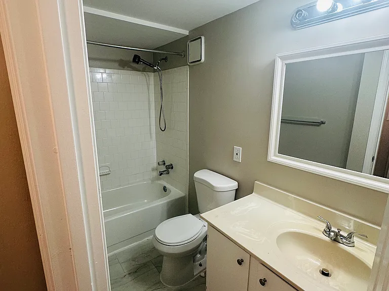 7921 Brighton Way — Photo 9