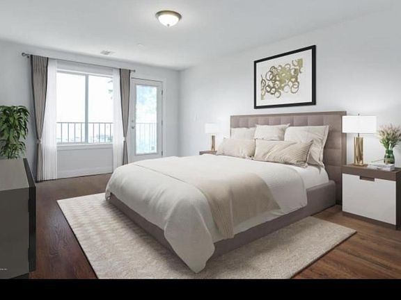 2nd image of 5 Tompkins Cir
