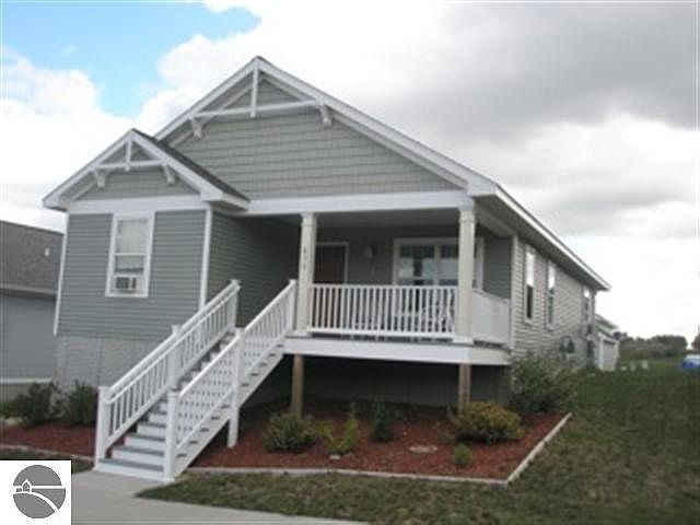 1st image of 850 Cobalt St