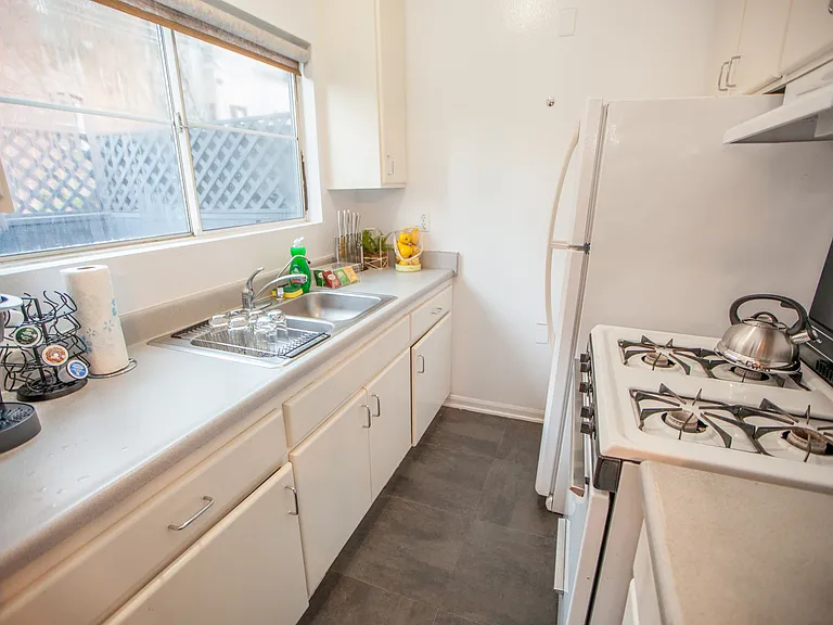 3200 W Sunset Blvd #208 — Photo 13