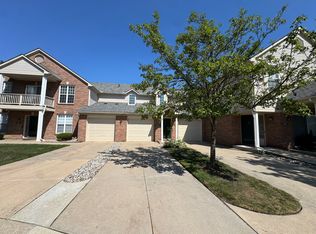 21083 Cooper Dr #26, Macomb, MI 48044