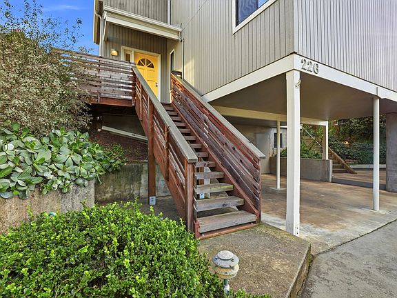 3rd image of 226 Altivo Ave